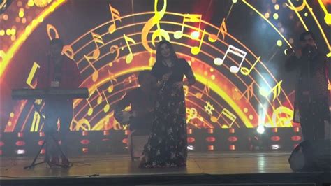 El Concierto de Gala de Gul Panra: Una Noche de Música y Mischief Pakistaní