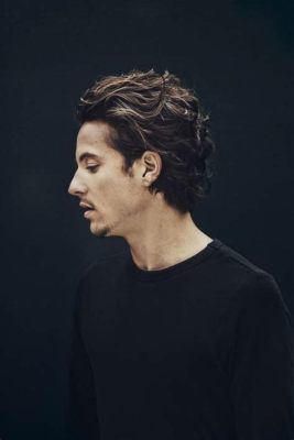  La Noche de la Poesía con Nekfeu: ¿Cuándo la música se fusiona con las letras?